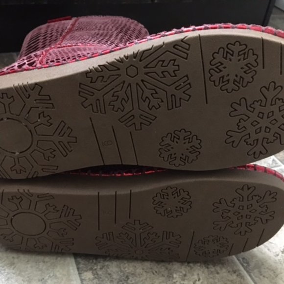 PIKA red croc metallic ugg-style boots 9 - Picture 2 of 2